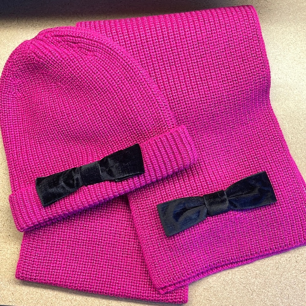 Kate Spade pink ruby hat and scarf set. NEW!